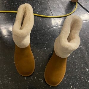 Uggs! Never worn. Size ten. #Koolaburra #Uggs